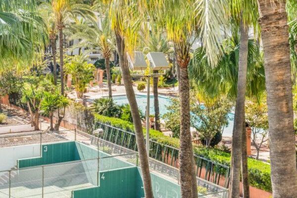 Ático dúplex en venta en Marina Puente Romano