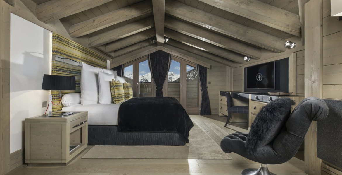 Luxury Ski-In/Ski-Out Chalet Rentals in Courchevel 1850