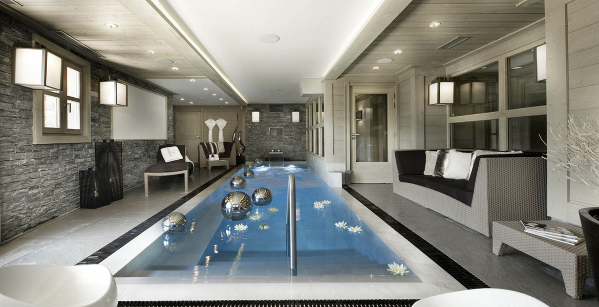 Luxury Ski-In/Ski-Out Chalet Rentals in Courchevel 1850