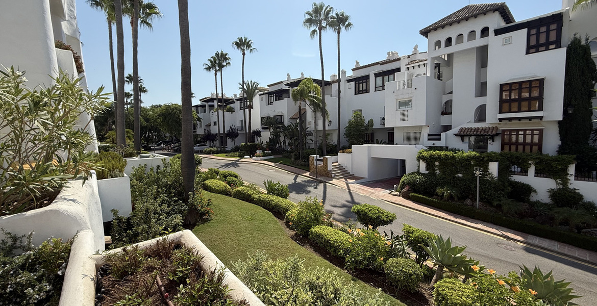 Rental Apartment Marina Puente Romano