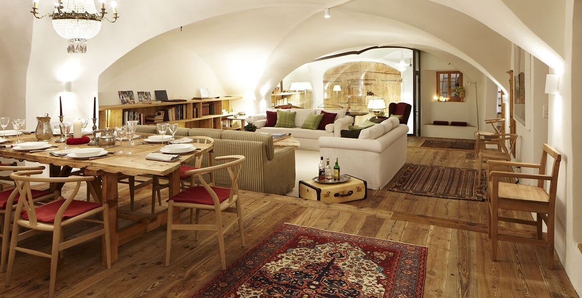 Appartement en Chalet à louer à La Punt-Chamues-ch