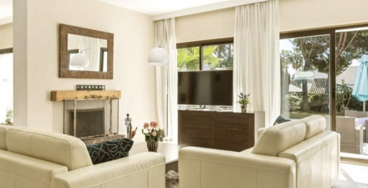 Вилла на берегу моря в Пуэрто Банус Марбелья