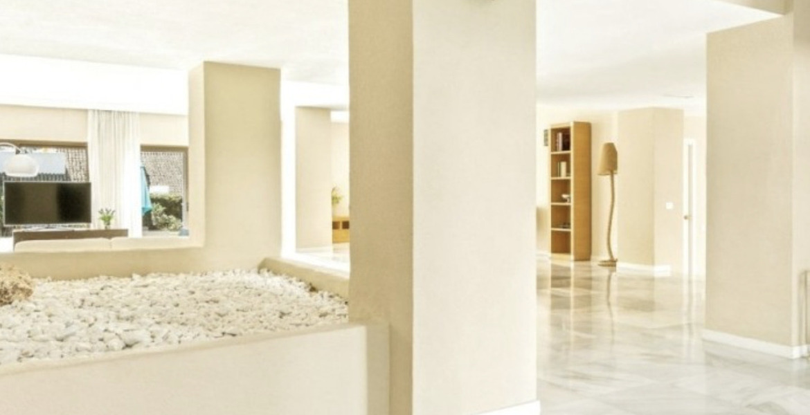 Вилла на берегу моря в Пуэрто Банус Марбелья