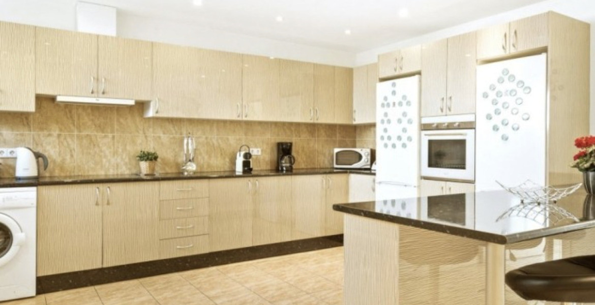 Вилла на берегу моря в Пуэрто Банус Марбелья