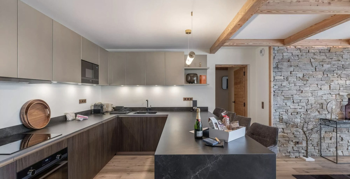 Апартаменты расположены на 2 этаже резиденции 