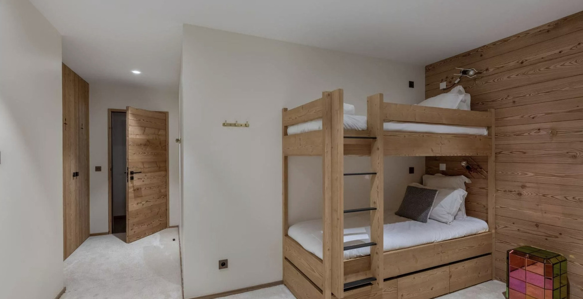 Апартаменты расположены на 2 этаже резиденции 