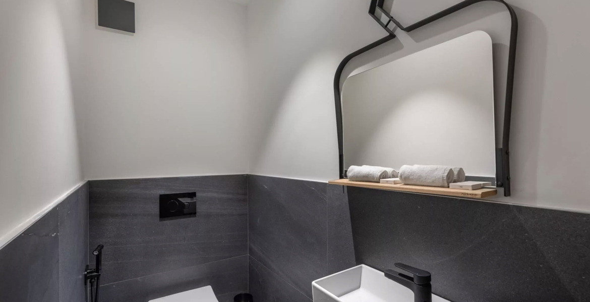 Апартаменты расположены на 2 этаже резиденции 