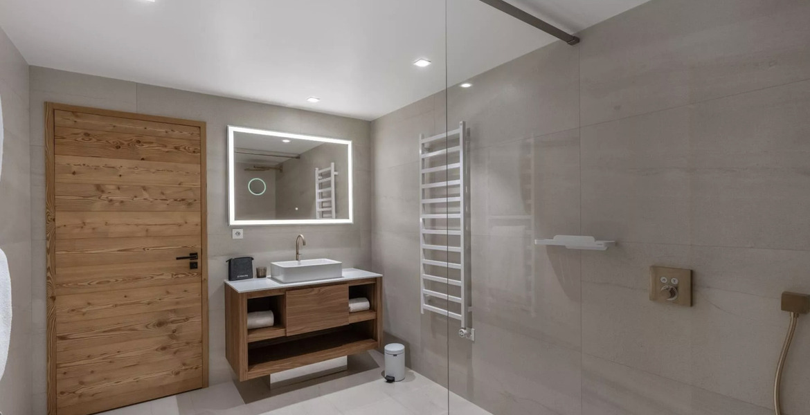 Апартаменты расположены на 2 этаже резиденции 