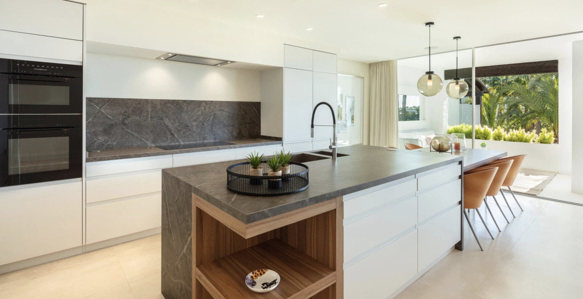 Пентхаус в Марина Пуэнте Романо