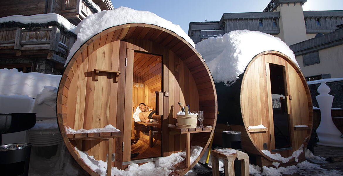 Snow Lodge Hotel 