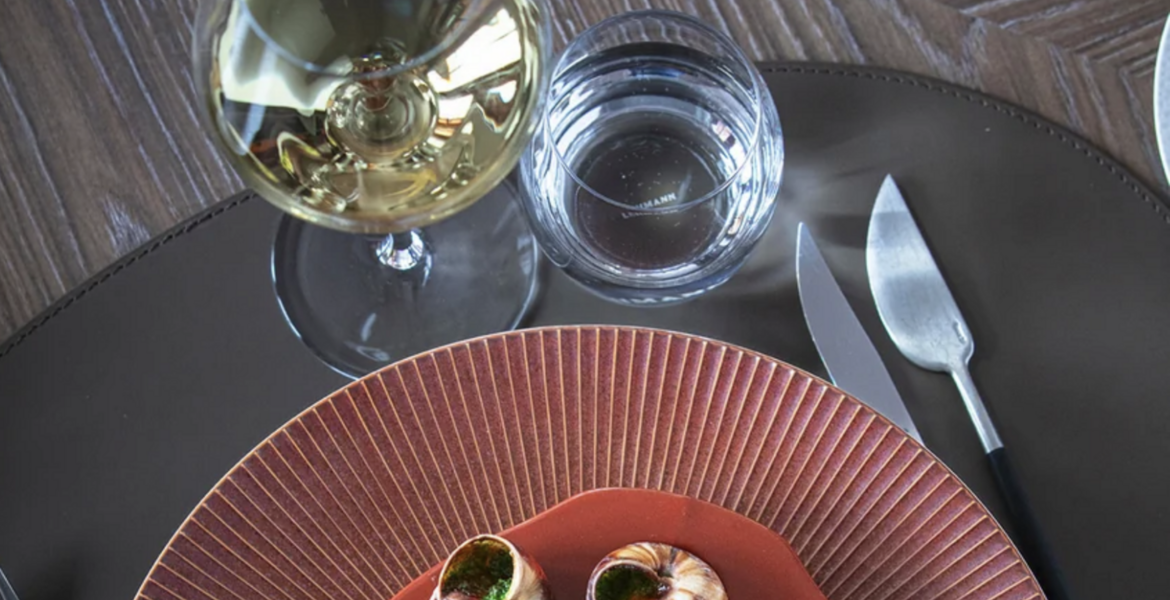 [S] Corner Restaurant