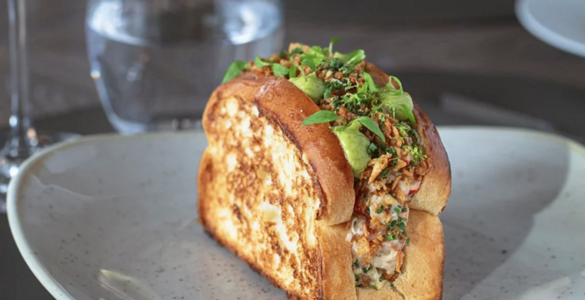 [S] Corner Restaurant