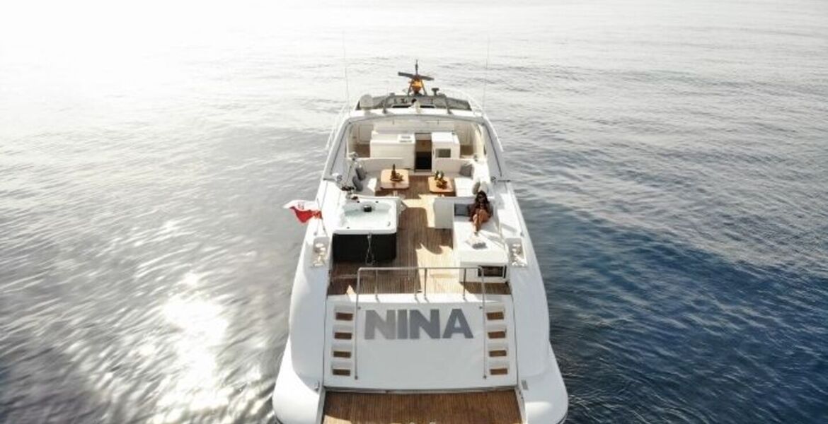 Yacht Mangusta 80 à louer à Marbella, Puente Banus. 