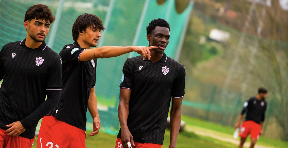 Instalaciones deportivas y formación futbolística